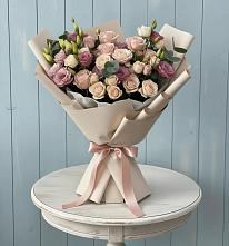 Букет цветов из:  Розы и Лизиантусы в Рогачево