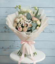 Букет цветов из:  Розы и Лизиантусы в Рогачево
