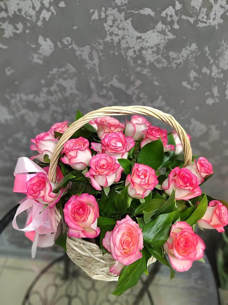 Цветочная композиция из Розы в корзине в Рогачево