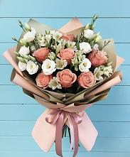Букет цветов из:  Розы, Альстромерии и Лизиантусы в Рогачево