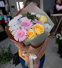 Букет цветов из:  Герберы, Розы и Хризантемы в Рогачево