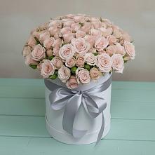 Цветочная композиция из Розы в шляпной коробке в Рогачево