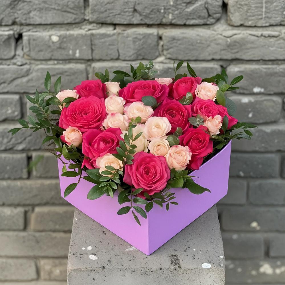 Цветочная композиция из Розы в коробке в Рогачево