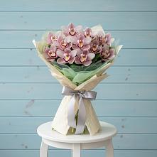 Букет цветов из:  Орхидеи и Розы в Рогачево