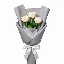 Букет 3 белые розы в Рогачево
