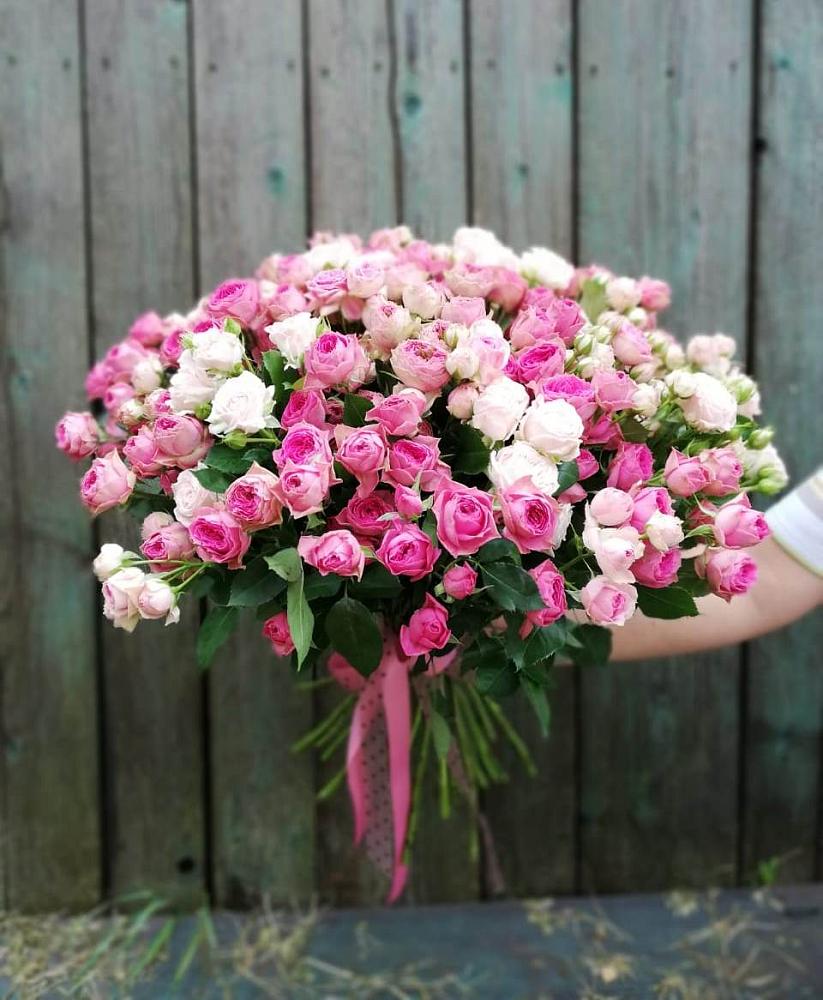 Букет Розовые кустовые розы Натали и Лав Лидия в Рогачево