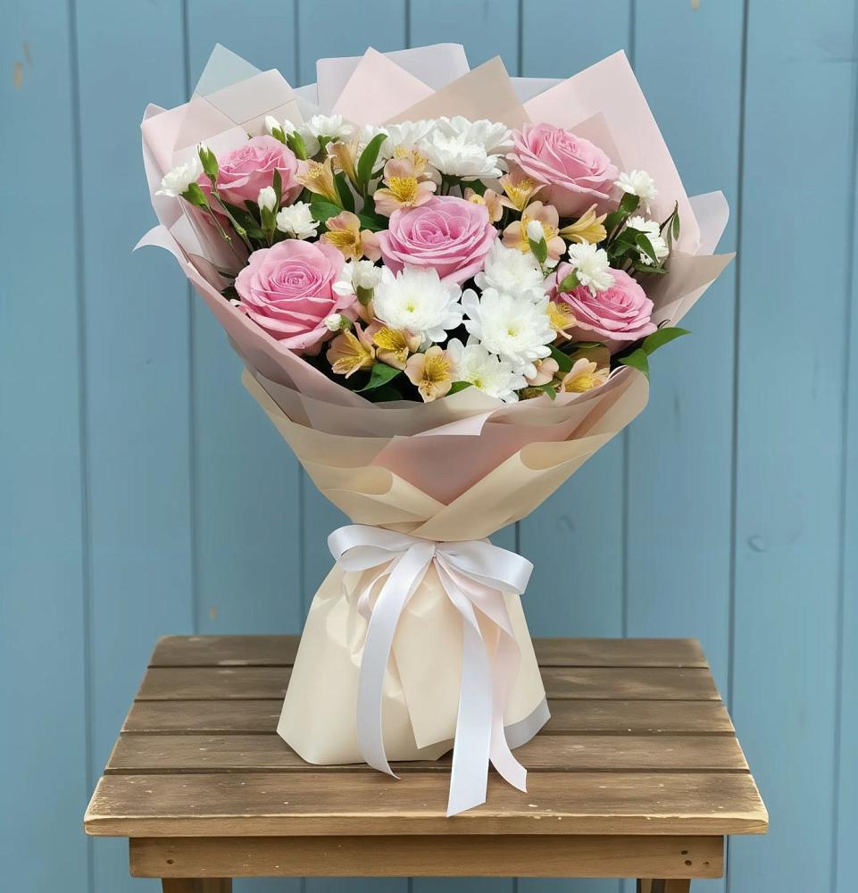 Букет цветов из: Гвоздики, Орхидеи и Розы в Рогачево