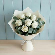 Букет Белые розы в Эвкалипте в Рогачево