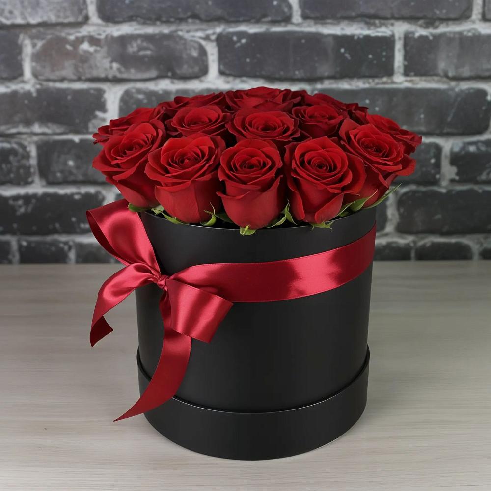 Цветочная композиция из Розы в шляпной коробке в Рогачево