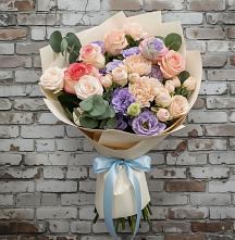 Букет цветов из:  Розы, Лизиантусы и Гвоздики в Рогачево