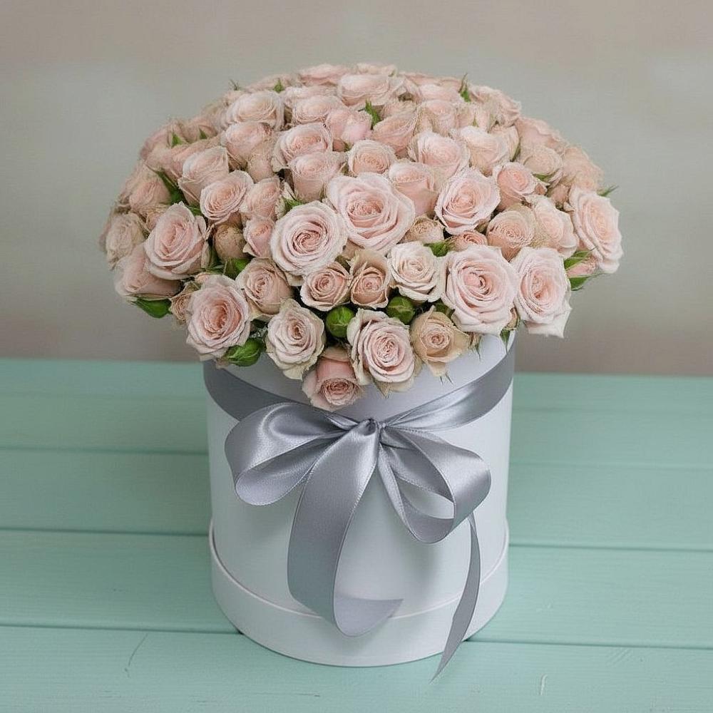 Цветочная композиция из Розы в шляпной коробке в Рогачево